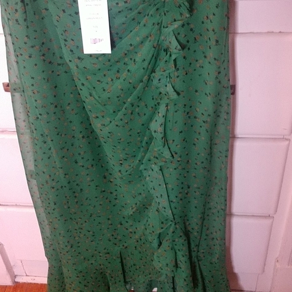 Veronica Beard Amal Floral Print Dress - Picture 7 of 13